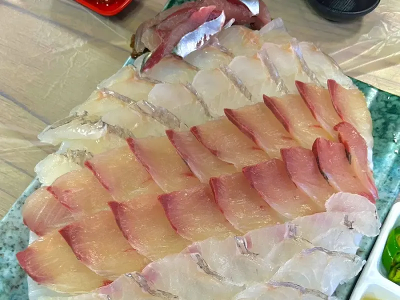 진미활어센터의 모듬회