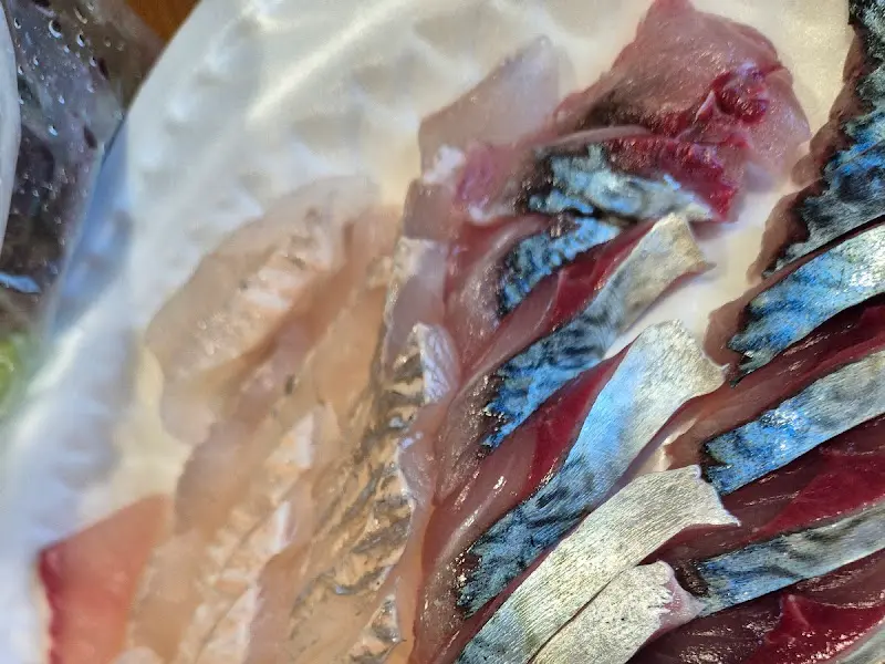 윤기 좔좔 고등어회