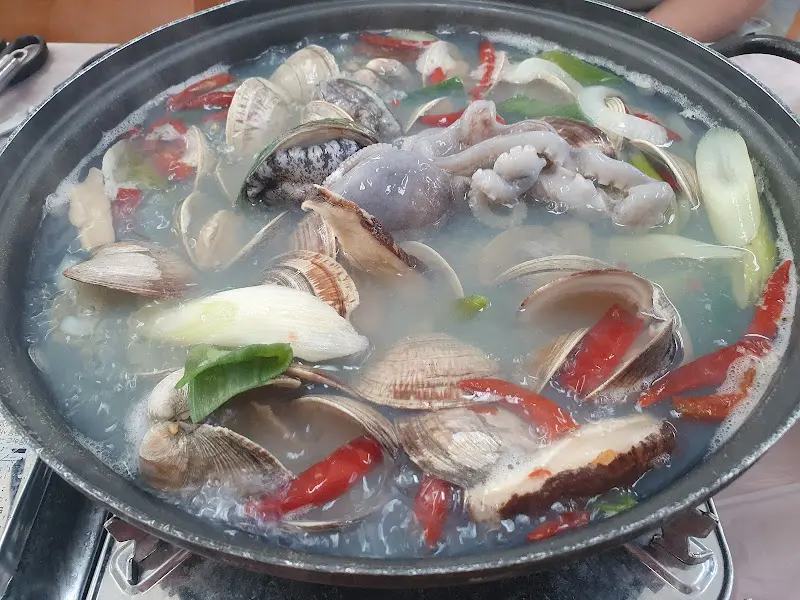 해산물이 가득한 황제라면