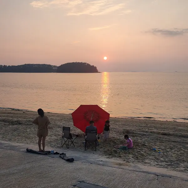 태안 해변의 아름다운 노을