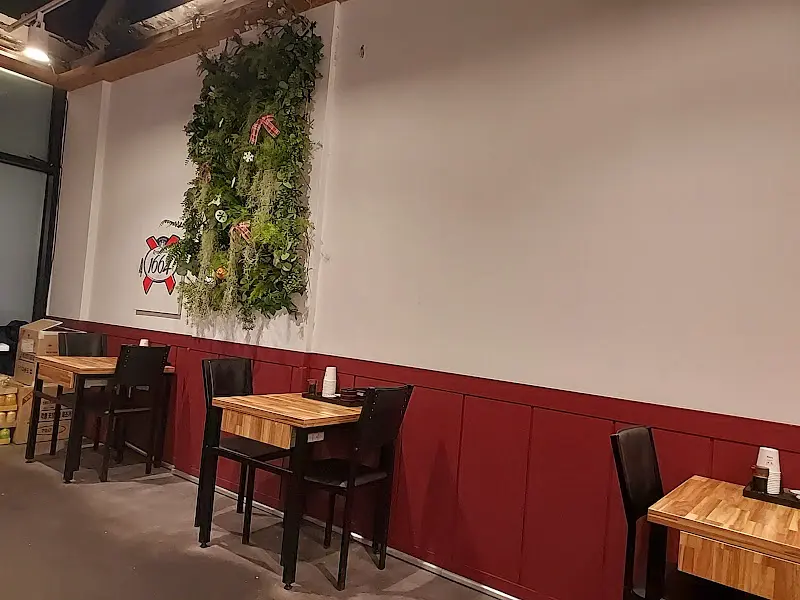 깔끔하고 아늑한 스시운 내부 인테리어