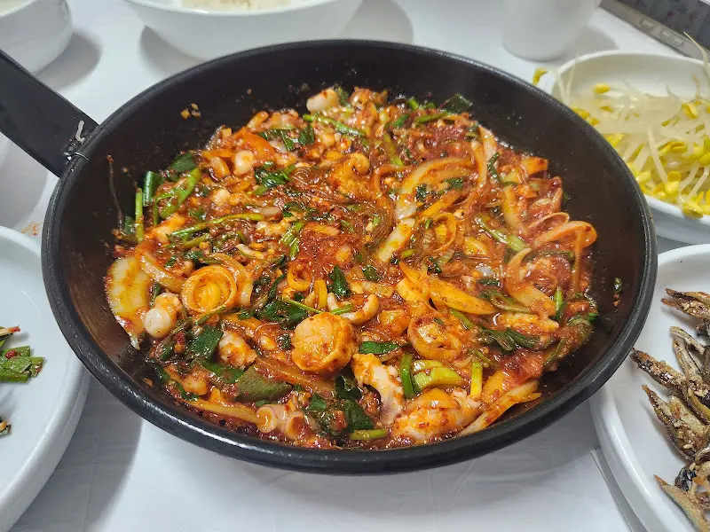 매콤한 낙지볶음