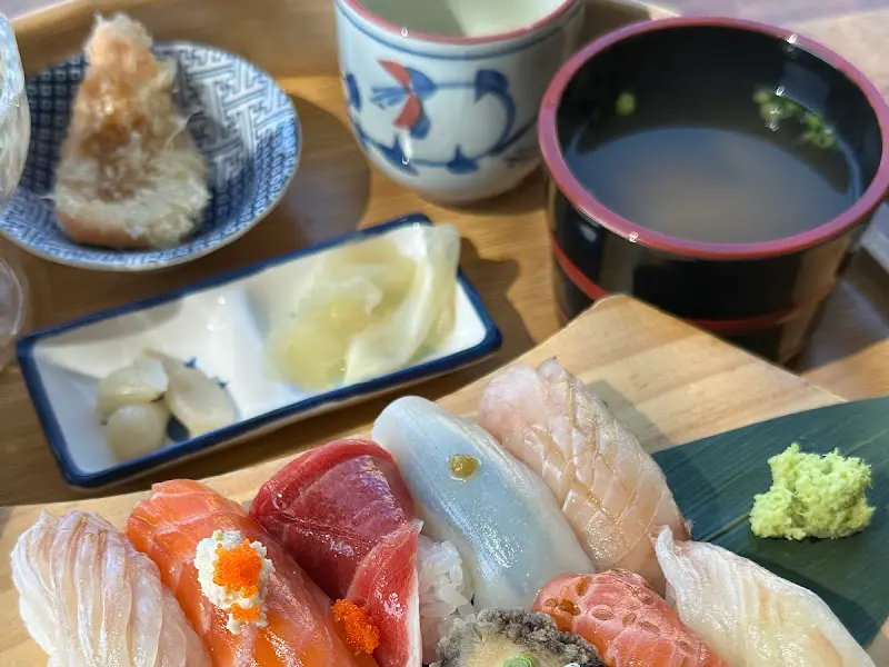 모둠 초밥 근접 촬영