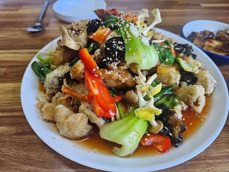 푸짐한 버섯 탕수육 한 상