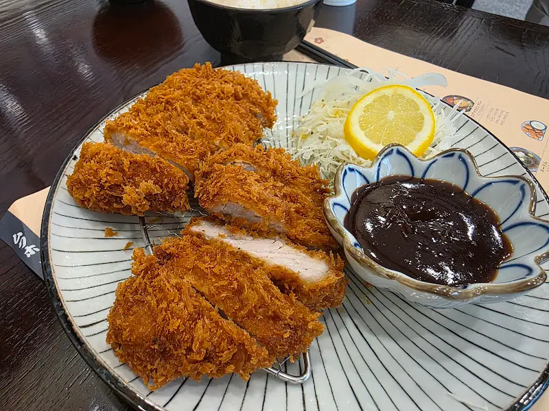 바삭함이 살아있는 모듬카츠