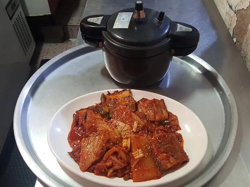 고등어조림과 압력밥솥