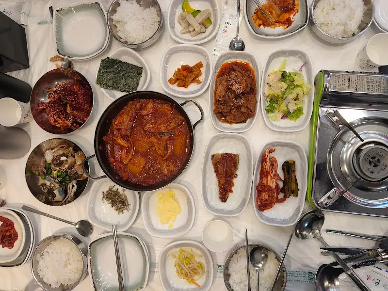 푸짐한 한 상 차림 항공샷