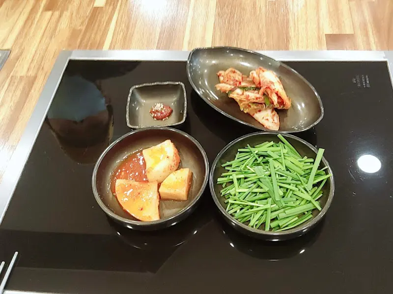 예당 추어정 내부