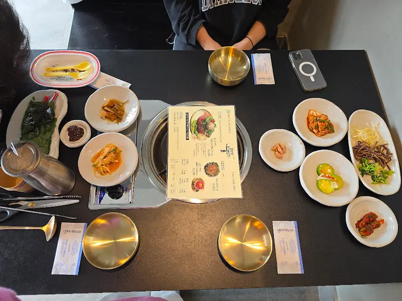 정갈하게 차려진 상차림