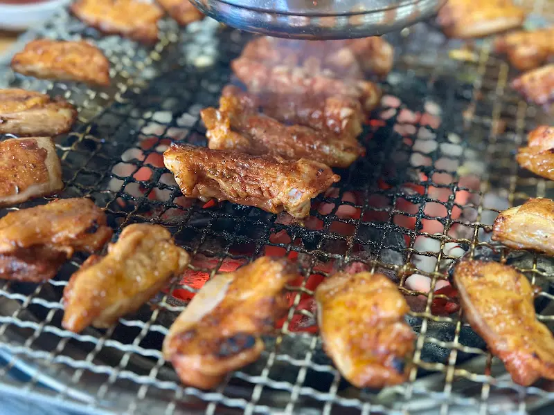 노릇노릇 구워진 닭목살