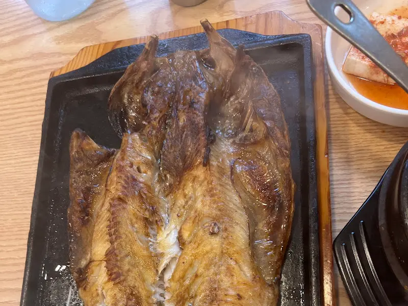 윤기가 흐르는 임연수 구이