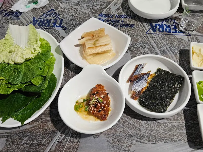 다양한 곁들임 음식