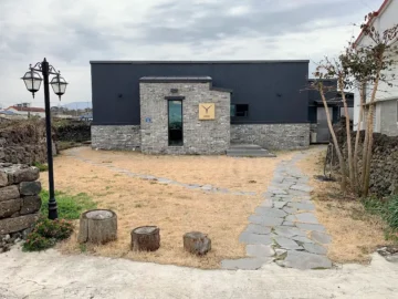 고요한 제주의 골목길, 특별한 날의 미식 경험을 선사하는 콩플루언스 프렌치 맛집