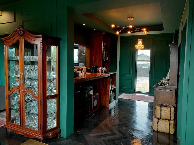 콩플루언스의 내부 인테리어