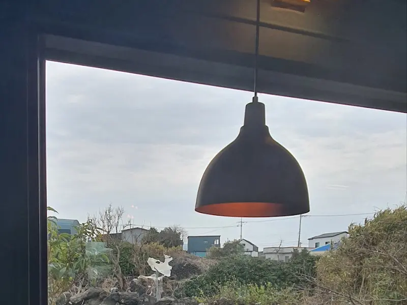 콩플루언스의 실내 좌석