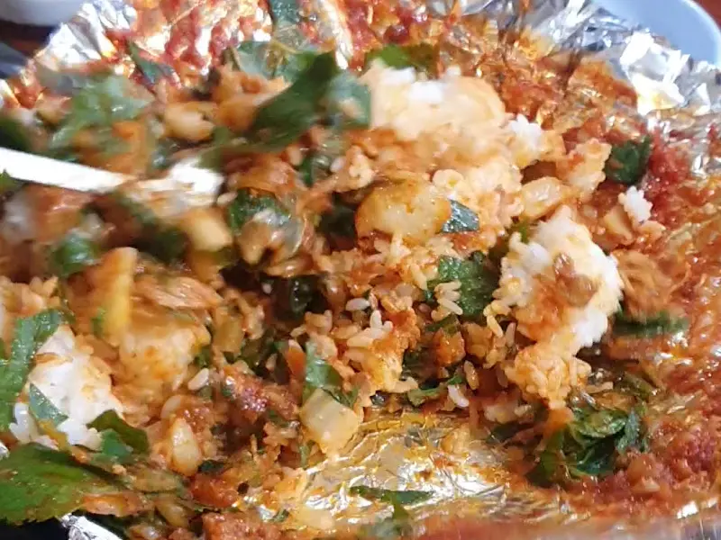 볶음밥 비비는 모습