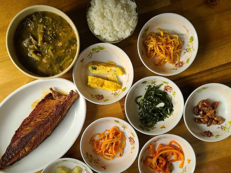 푸짐한 고등어정식 한 상 차림