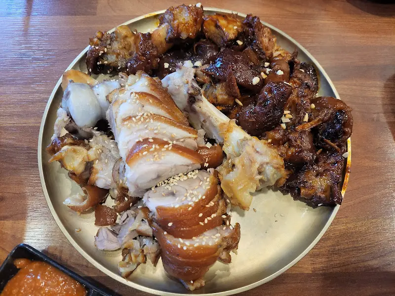 다양한 족발 메뉴