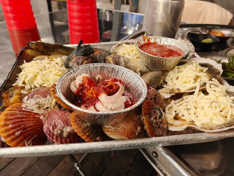 싱싱한 조개구이 모듬 한 상