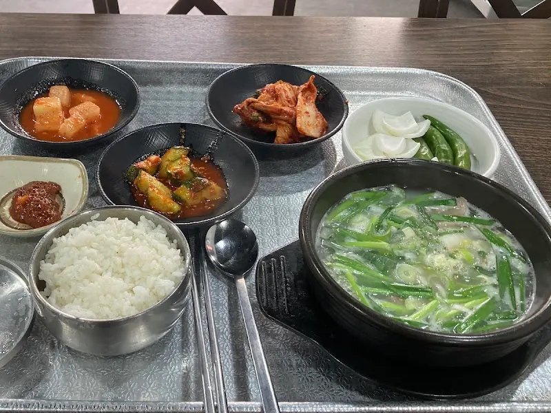 백년국밥 기본 반찬 세팅