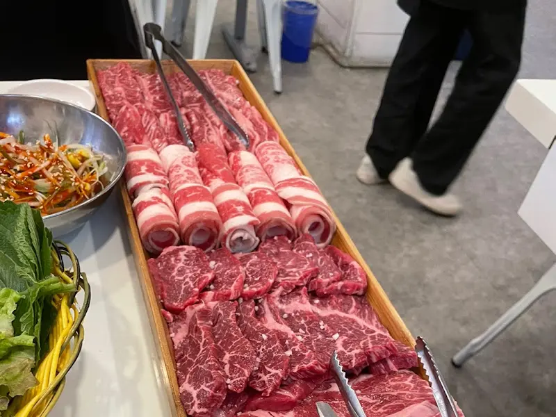 푸짐한 소고기 한 상