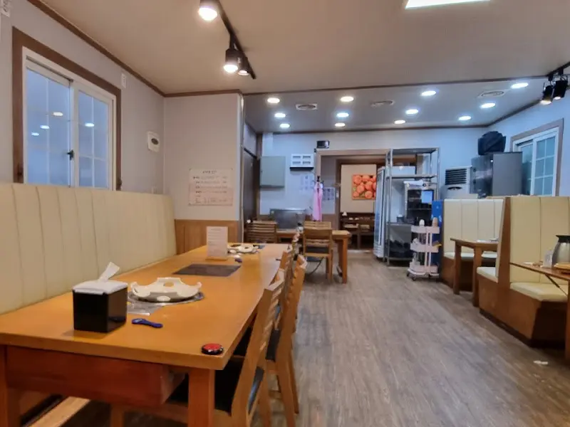 녹원가 내부 홀 전경