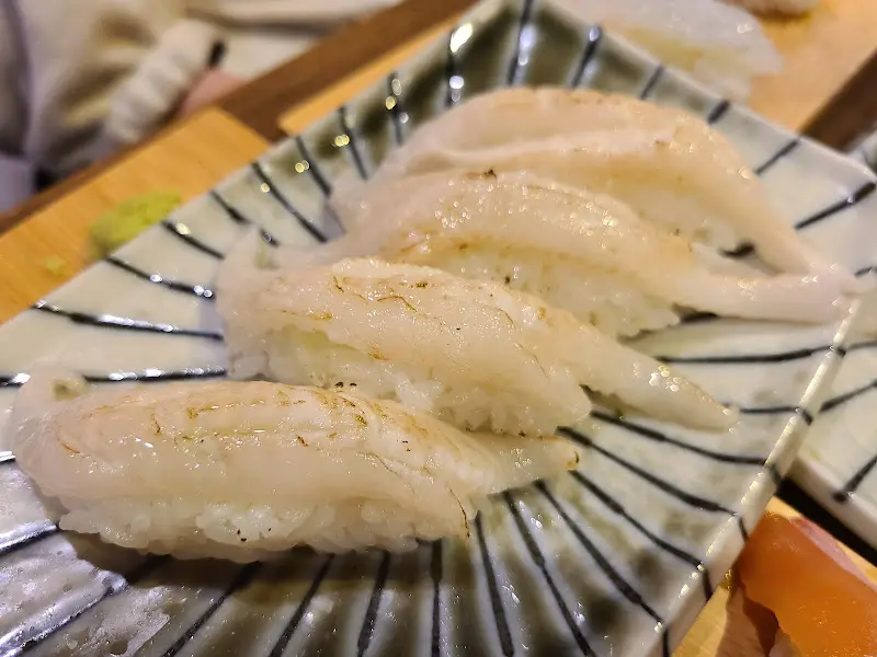 신선한 광어 초밥