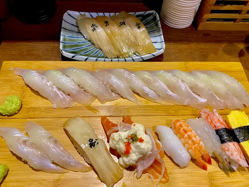 다양한 초밥 메뉴