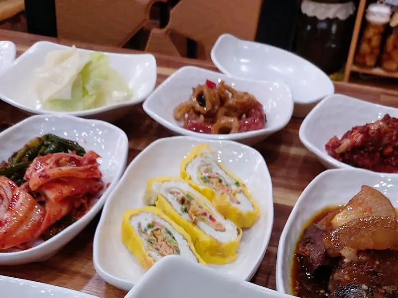 고갯마루밥상 반찬 근접 샷