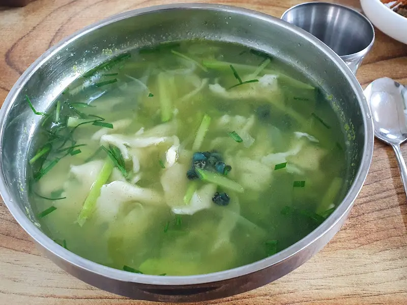 다슬기 수제비
