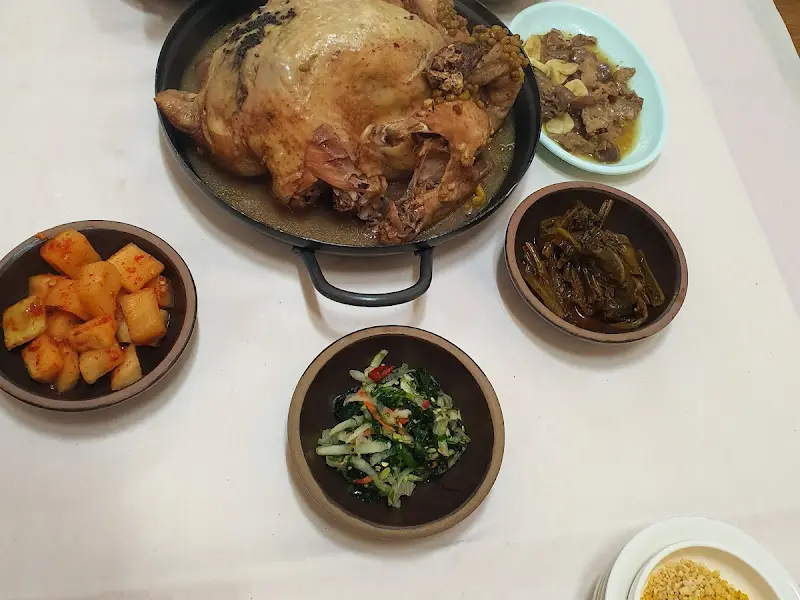 푸짐한 백숙 한 상