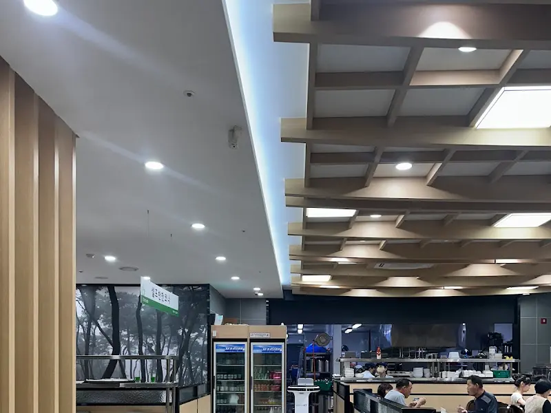 정선한우타운 내부