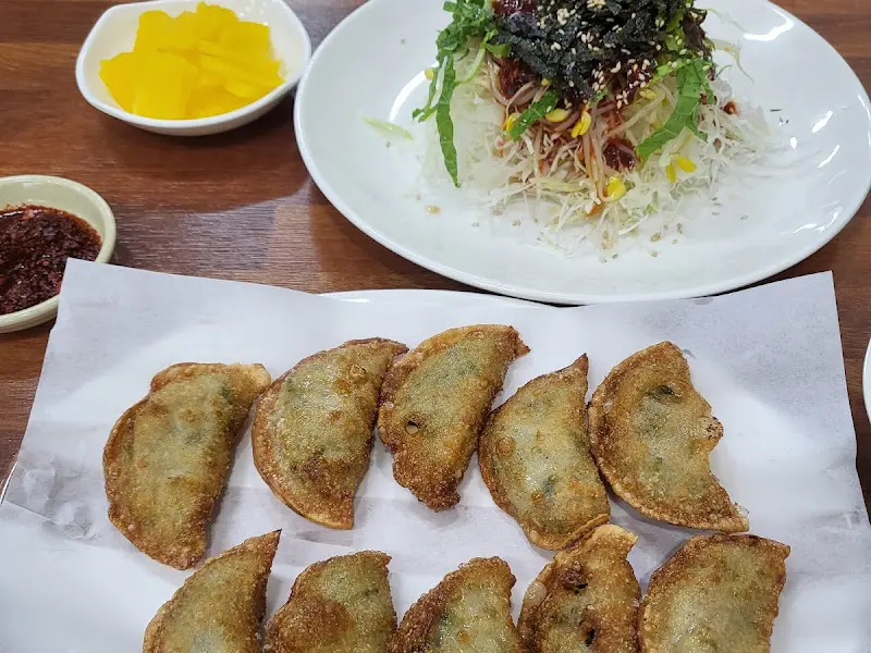 황소 왕만두 비빔만두 전체샷