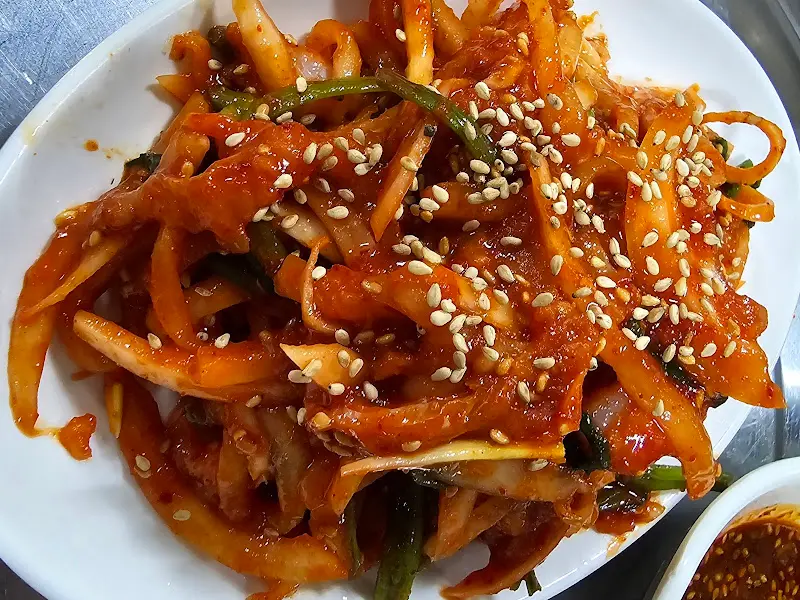 환상적인 서대회무침 비주얼