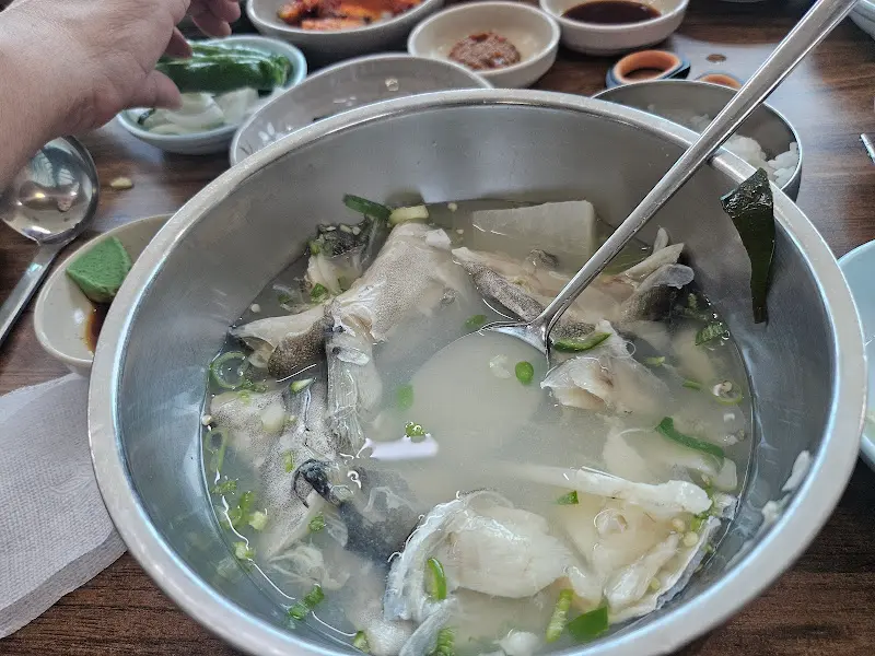 푸짐한 대구탕 한 상