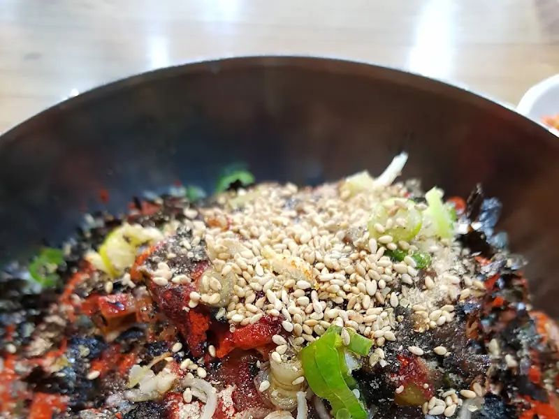 멸치 육수의 깊은 맛, 잔치국수