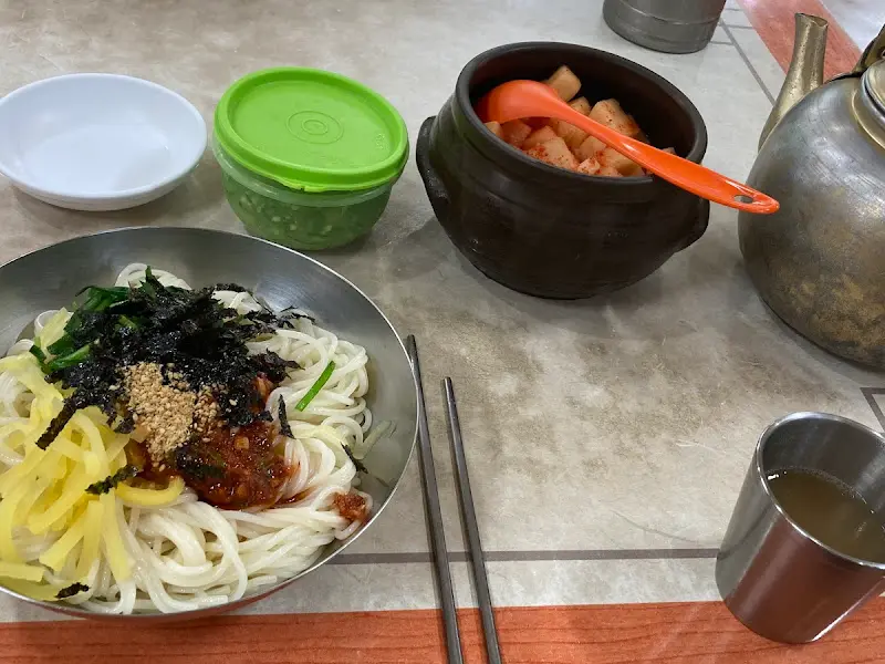 촌국수 한상차림