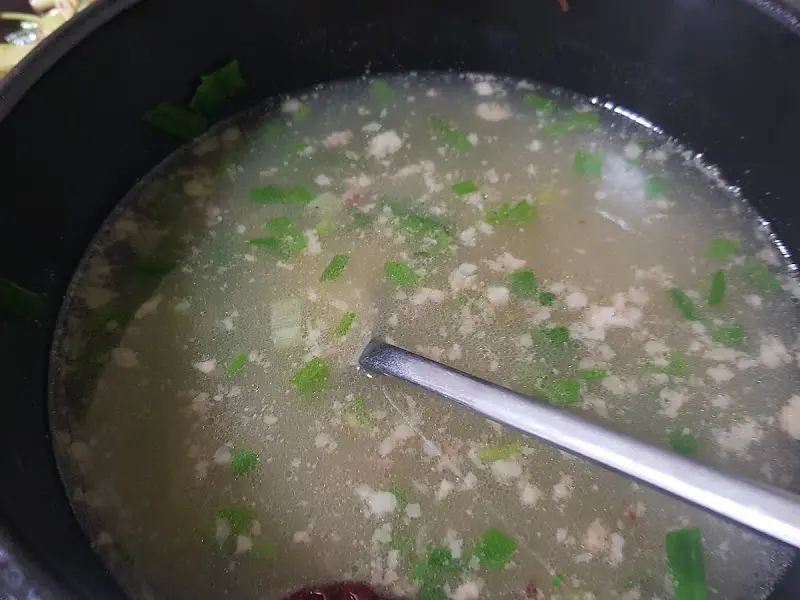 맑은 곰탕 국물