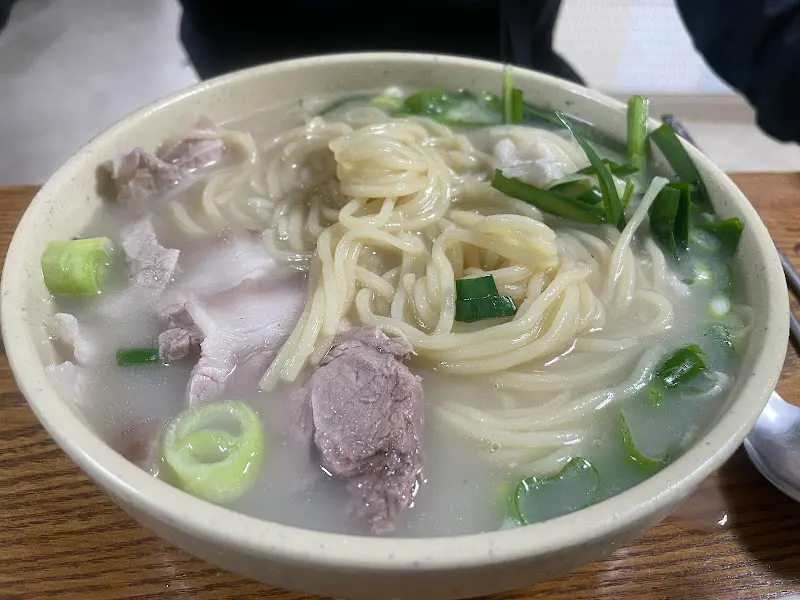 돼지국밥과 가락국수