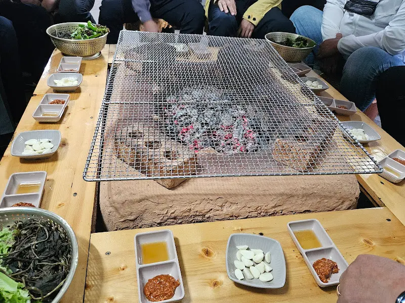 숯불구이 테이블 세팅