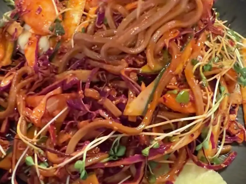 도토리 쟁반국수 확대