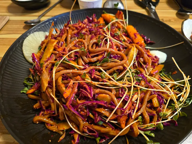 도토리 쟁반국수 근접샷