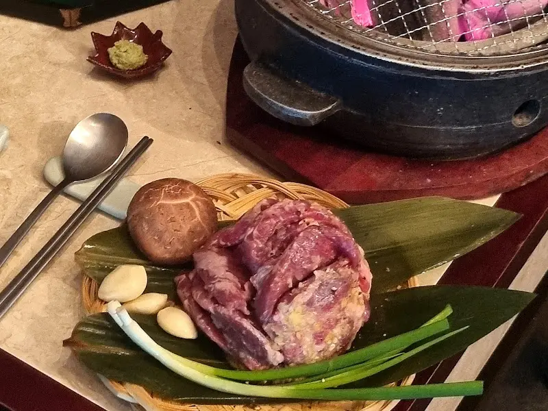 구워지기 전 고기