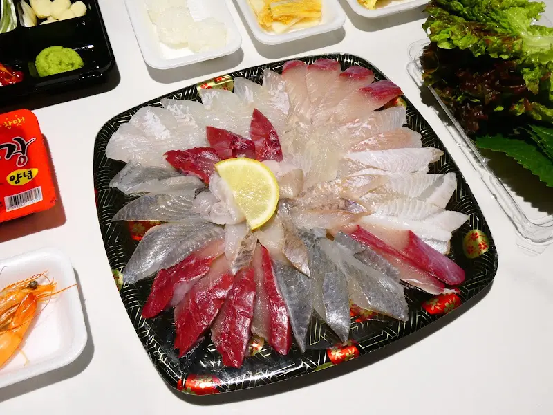 다채로운 모듬회 구성