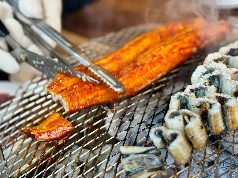 먹기 좋게 손질된 양념 장어