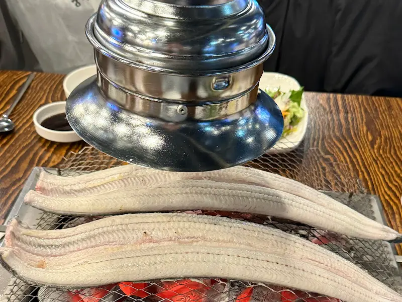 장어 굽는 모습