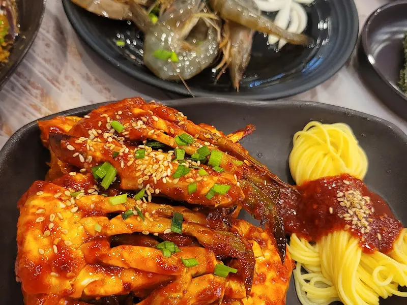 양념게장과 면의 조화