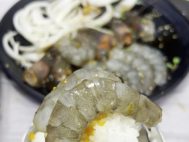 새우와 곁들여 먹는 밥