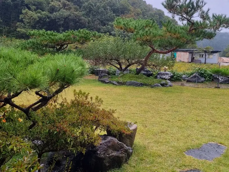 식당 외부 정원