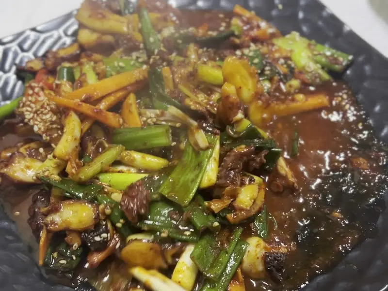 매콤한 문어볶음